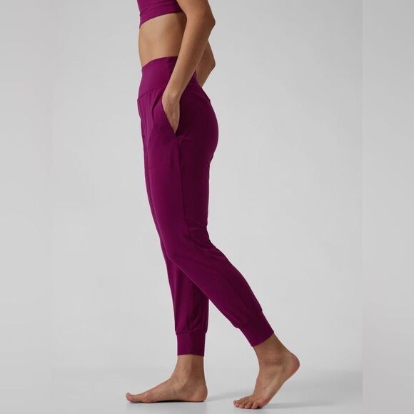 Salutation High Rise Jogger Taper Pants | Exotic Fuchsia - Picture 3 of 5